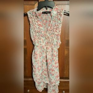 HeartSoul sz MED floral ruffled sleeveless top with tie around back
